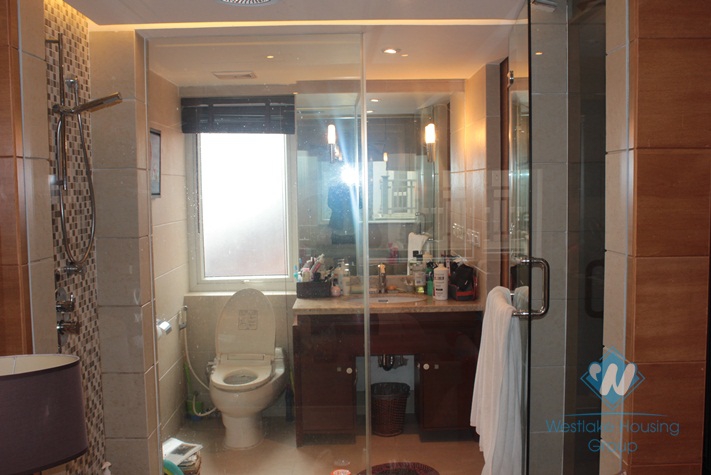 High quality apartment with lake view for lease in Xuan Dieu street, Tay Ho, hanoi